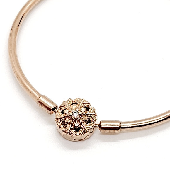 Pandora Moments Sparkling Snowflake Clasp Bangle In Rose Gold - Picture 10 of 13